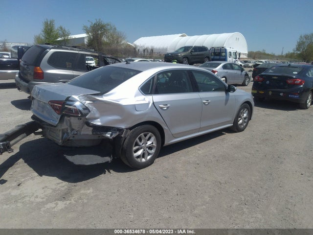 1VWAT7A3XHC008059 Volkswagen Passat 1.8t S
