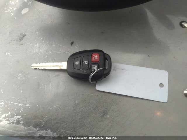 Toyota Prius C One/two/three/four 2016 JTDKDTB36G1115406 Image 3