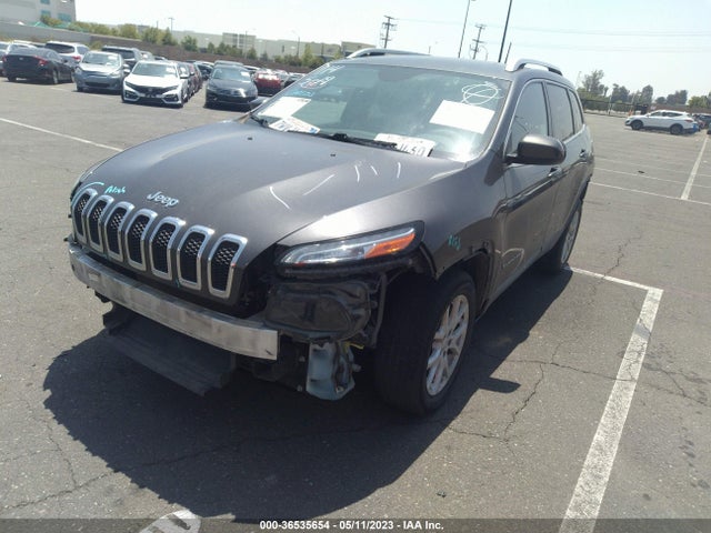 1C4PJLCB4HW560221 Jeep Cherokee Latitude