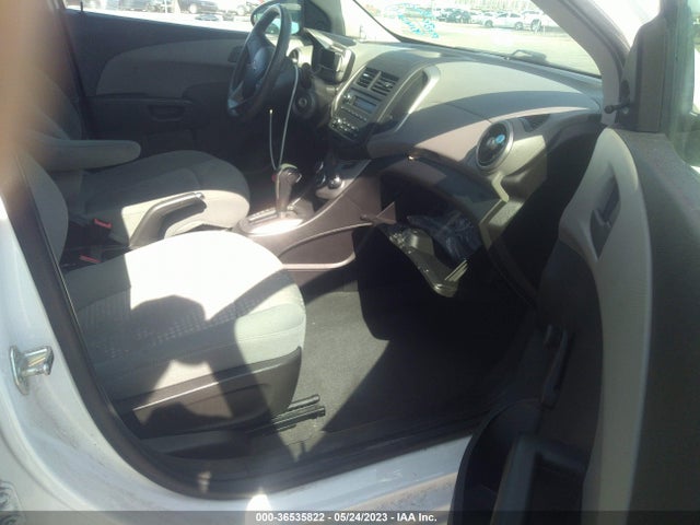 Chevrolet SONIC LS 2016 1G1JA6SH6G4108609 Image 6