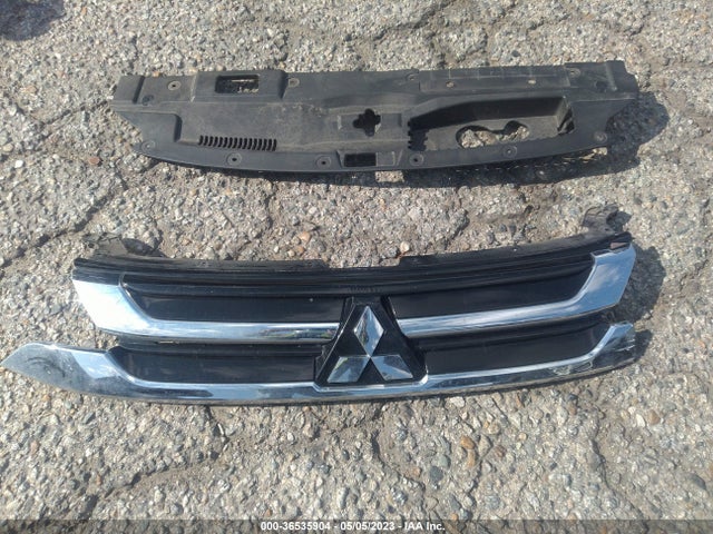 JA4AD3A38JZ031443 Mitsubishi Outlander Se/sel/le