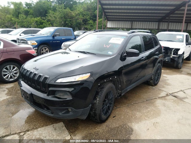 1C4PJLCB0JD574067 Jeep Cherokee Latitude