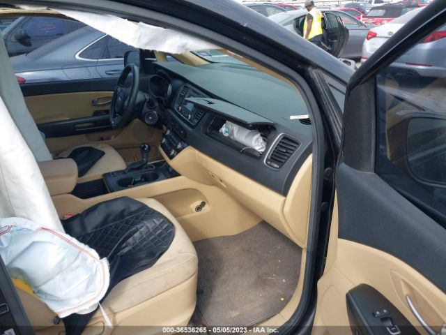 KNDMB5C10F6036273 KIA SEDONA LX