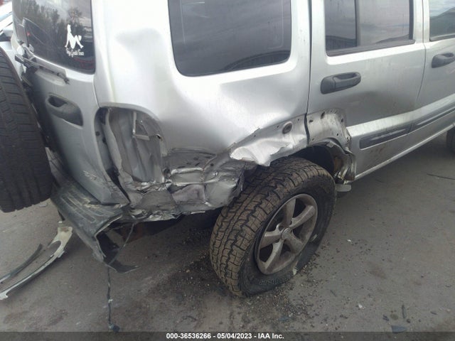 2004 JEEP LIBERTY SPORT VIN: 1J4GL48K04W304963