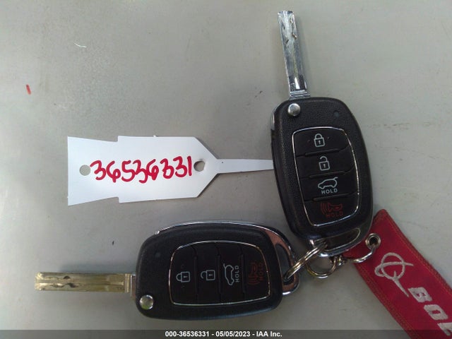 Hyundai TUCSON SE 2019 KM8J2CA48KU917597 Image 3