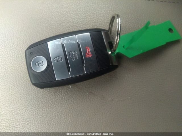 5XYPH4A17HG336711 KIA SORENTO EX