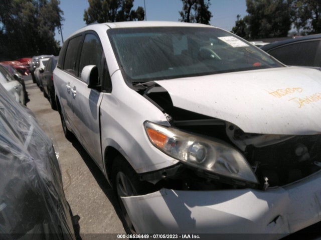 Toyota SIENNA LE 2015 5TDKK3DC4FS639870 Image 6