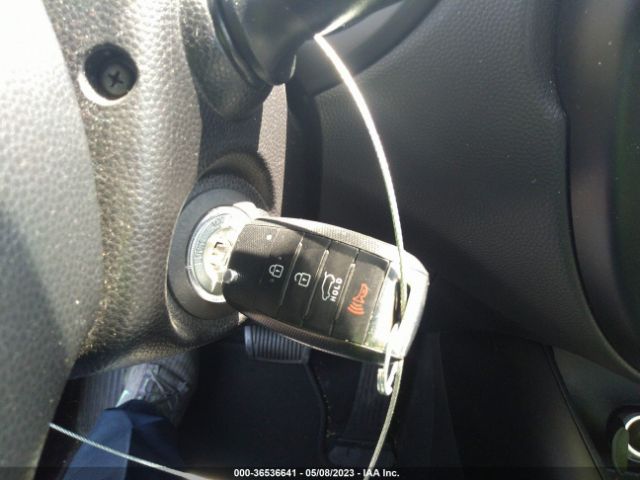 KNDJN2A25F7801010 KIA Soul Base