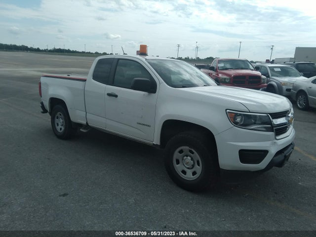 2016 1GCHSBEA3G1217430 main image