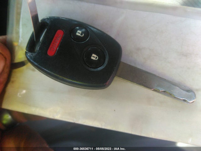 2011 HONDA FIT VIN: JHMGE8H38BC005329