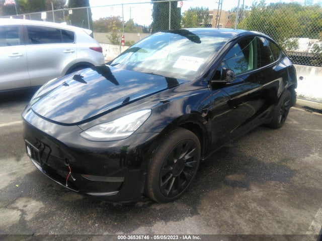 Tesla Model Y Long Range 2021 5YJYGDEE4MF143969 Image 2