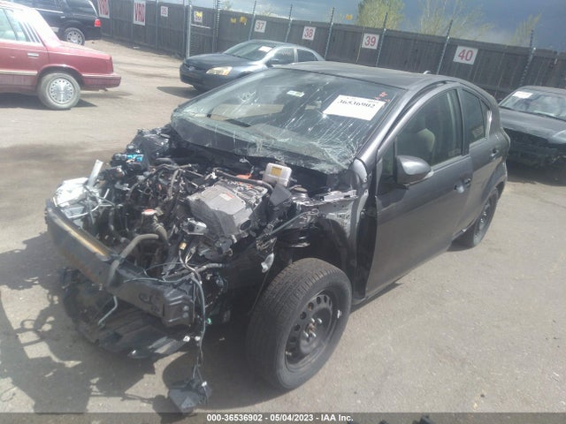 Toyota Prius C One/two/three/four 2016 JTDKDTB3XG1120995 Image 2