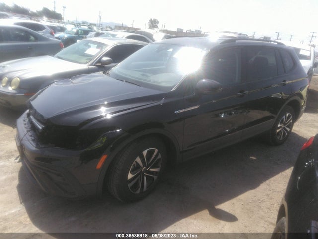 3VV1B7AX6NM150929 Volkswagen TIGUAN S