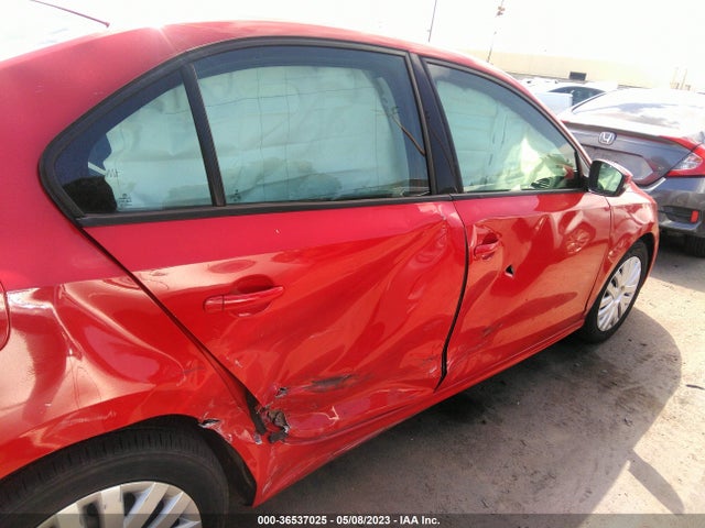 3VWD17AJ4EM227577 Volkswagen Jetta Sedan Se