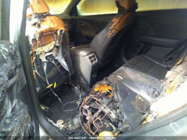 KNDCE3LC7H5047000 KIA Niro Touring