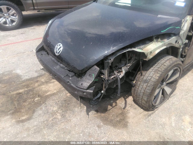 3VWVS7AT3EM661928 Volkswagen Beetle Coupe 2.0t Turbo R-line