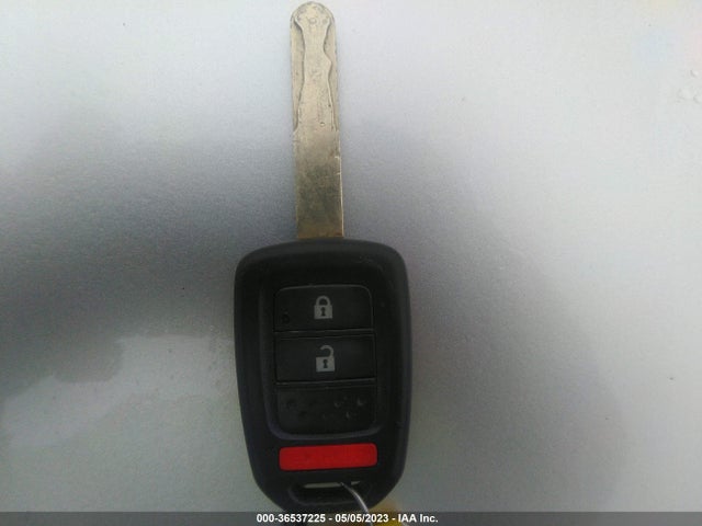 Honda FIT LX 2015 3HGGK5H50FM707340 Image 11