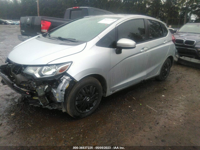 Honda FIT LX 2015 3HGGK5H50FM707340 Image 2