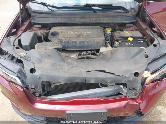 1C4PJLCB6KD153469 Jeep Cherokee Latitude