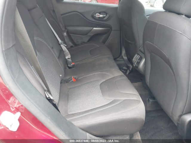 1C4PJLCB6KD153469 Jeep Cherokee Latitude