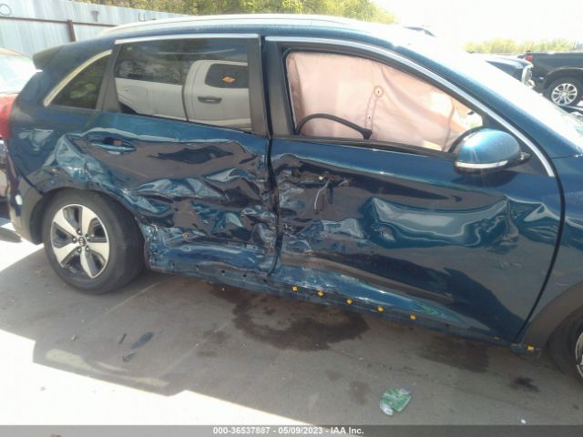 KNDCC3LC6J5132342 KIA NIRO EX