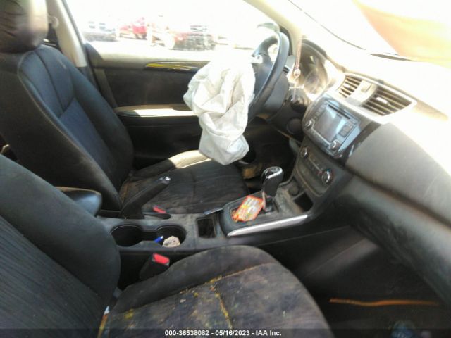 3N1AB7AP3HY329105 Nissan SENTRA SV