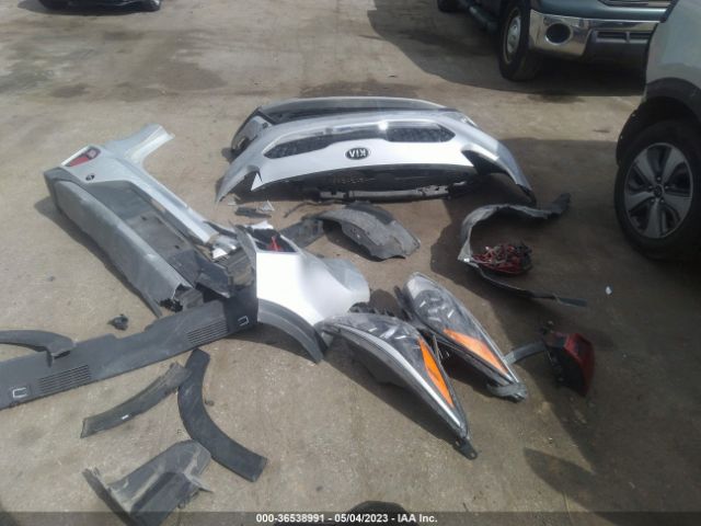 KNDCB3LC3L5451610 KIA NIRO LX