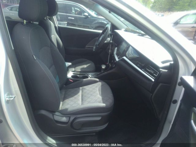 KNDCB3LC3L5451610 KIA NIRO LX