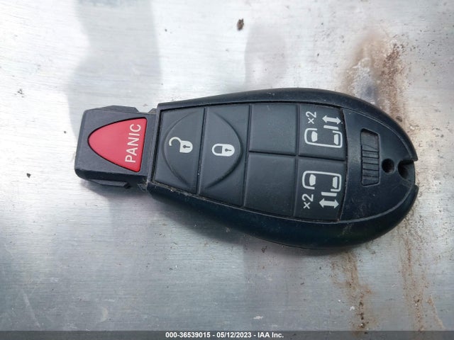 2011 DODGE GRAND CARAVAN CREW VIN: 2D4RN5DG5BR657126