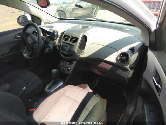 Chevrolet SONIC LT 2014 1G1JC5SB9E4147479 Image 5