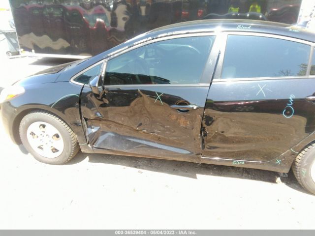 KNAFK4A64F5391757 KIA FORTE LX
