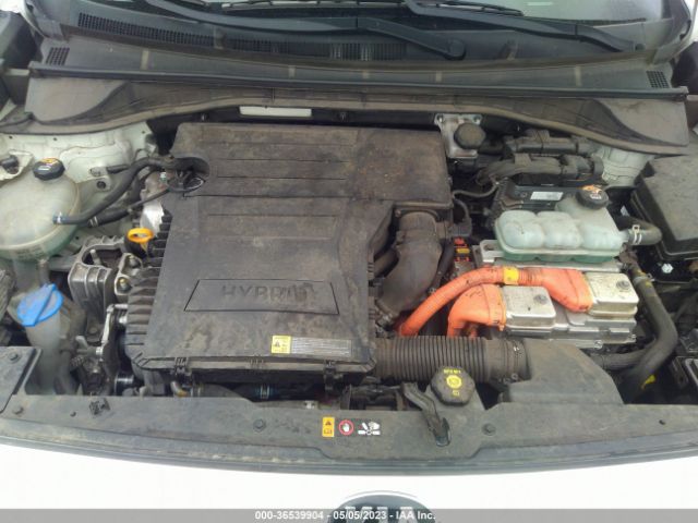 KNDCB3LC1K5305706 KIA NIRO LX