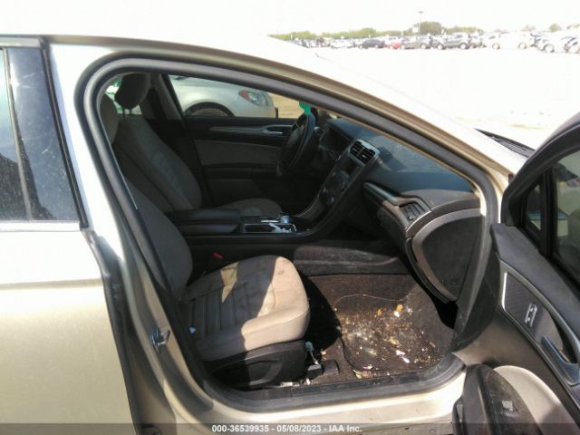 3FA6P0G79KR103256 Ford FUSION S