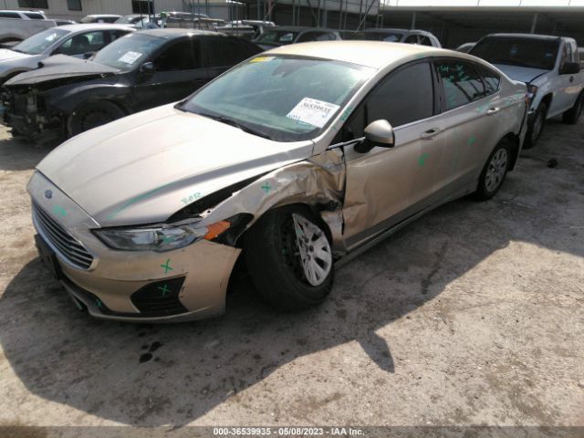 3FA6P0G79KR103256 Ford FUSION S