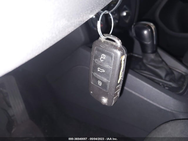 3VWD17AJ5FM407376 Volkswagen Jetta Sedan 1.8t Se