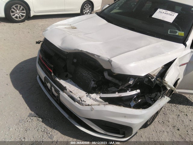 3VW6T7BU4KM257640 Volkswagen Jetta Gli S