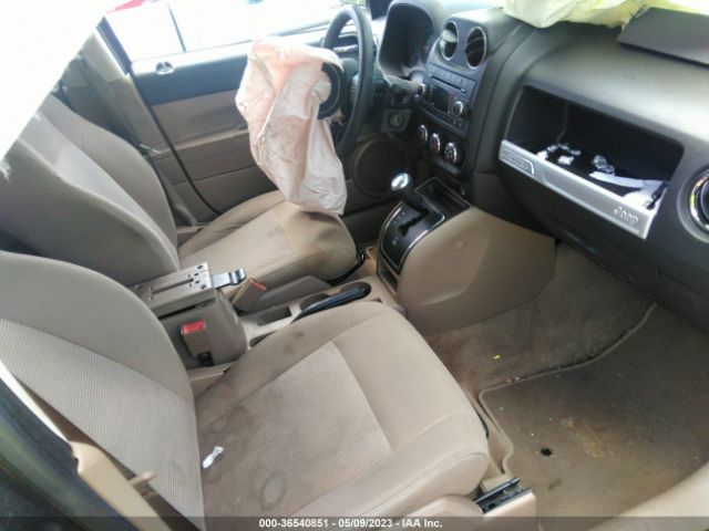 1C4NJCBA9GD815195 Jeep Compass Sport
