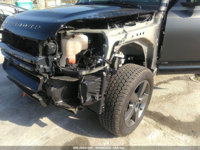 2022 Land Rover Defender, VIN: SALEWERE6N2105971