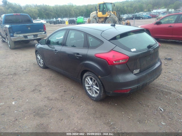 Ford FOCUS SE 2017 1FADP3K25HL299689 Image 4