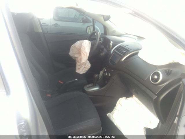Chevrolet TRAX LS 2016 3GNCJKSB4GL263536 Image 5