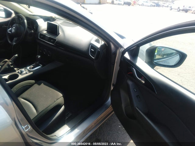 Mazda Mazda3 I Touring 2016 JM1BM1V74G1322170 Image 6