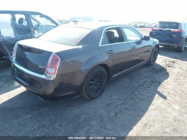 2C3CCAAGXEH199880 Chrysler 300