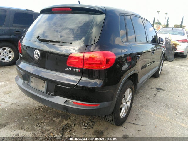 WVGAV3AX0EW525952 Volkswagen TIGUAN S