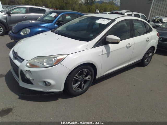 Ford FOCUS SE 2014 1FADP3F28EL110961 Image 2