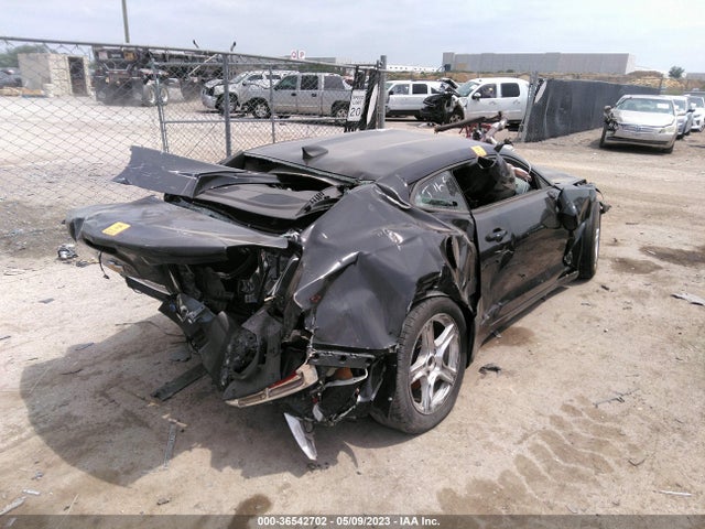 Chevrolet Camaro 1ls 2018 1G1FA1RX3J0102724 Image 4