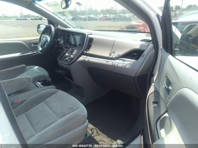 2017 TOYOTA SIENNA LE VIN: 5TDKZ3DC5HS885096