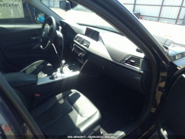 WBA8E5G37HNU43095 BMW 3 Series 320i Xdrive