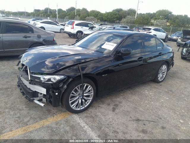 BMW 3 Series 330e 2023 3MW39FF00P8C80237 Image 2