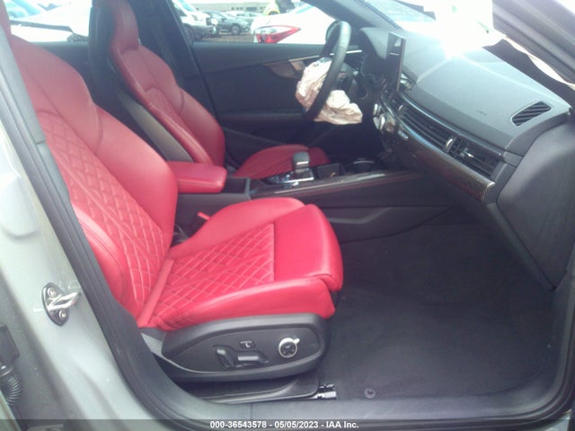 2022 Audi S4, VIN: WAUB4AF44NA030033
