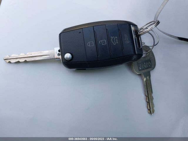 KNAFK4A65G5614003 KIA FORTE LX